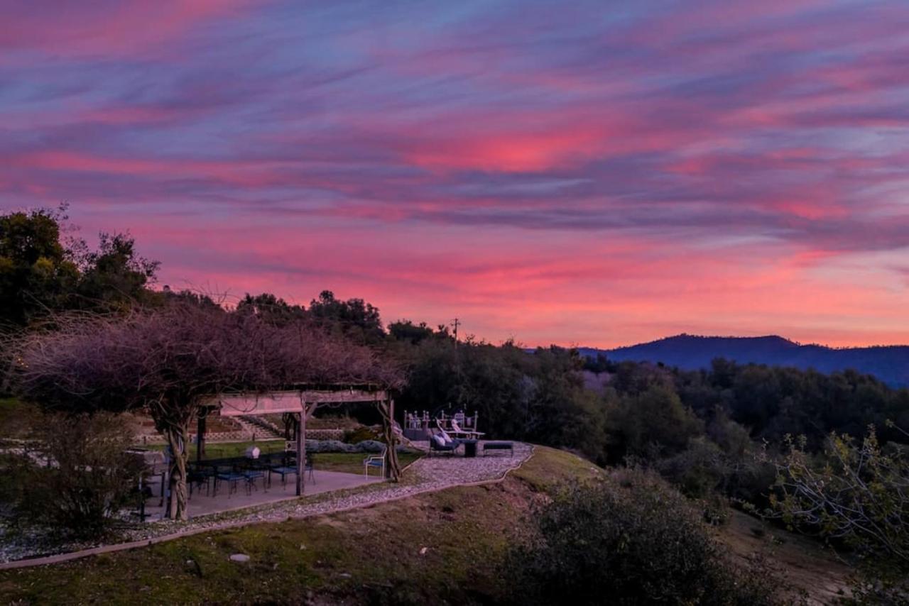 Fairy Tale 13-Acre Sunset Villa At Windy Gap Valley Near Yosemite オーウェニー エクステリア 写真